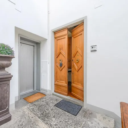 Casa Strozzi - * Florence