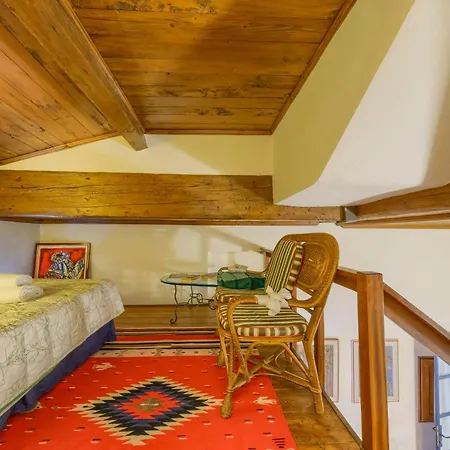 Casa Strozzi - *