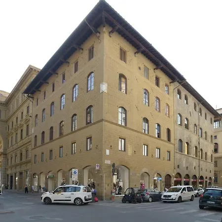 Casa Strozzi - *