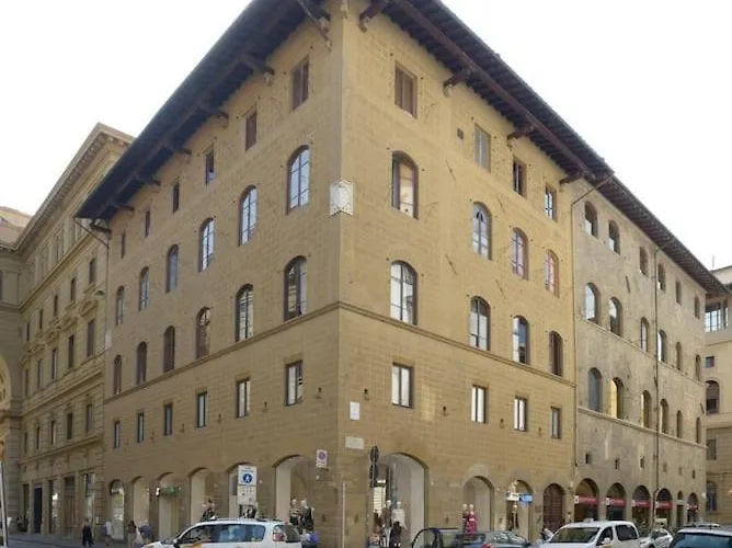 Casa Strozzi - *